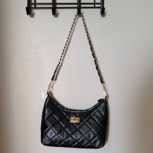 Elegant Black Quilted Gold Chain Shoulder Bag